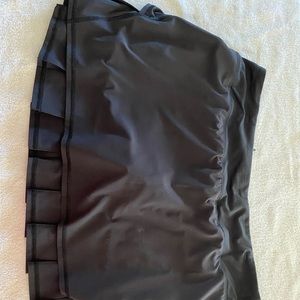 RARE FIND - Lululemon Pacesetter skirt 12L